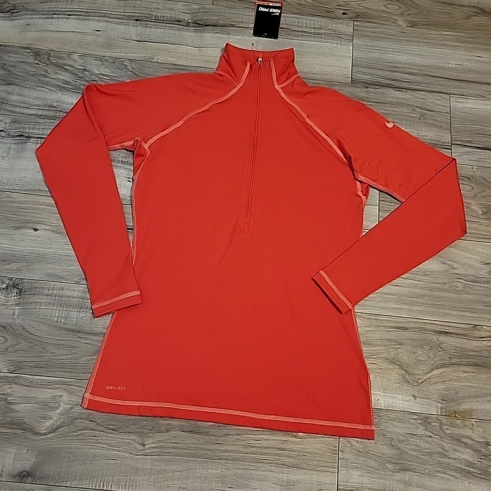 Nike Pro Dri Fit 1/ 2 Zip Hyperwarm Series Pullover Womens Large Red
